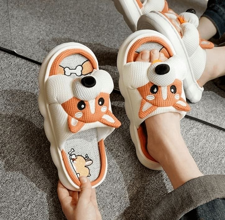 Custom Linen Slippers: Breathable Comfort with a Personal Touch