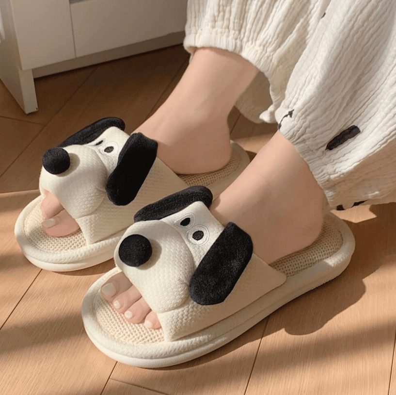 Custom Linen Slippers: Breathable Comfort with a Personal Touch