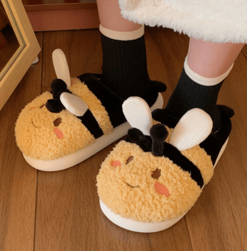 Half-Cover Cotton Slippers: The Perfect Balance of Warmth and Breathability